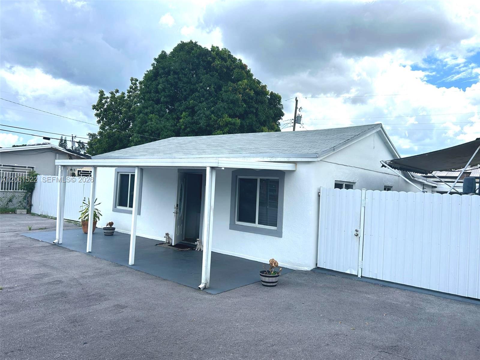 10401 NW 33rd Ave — Photo 3