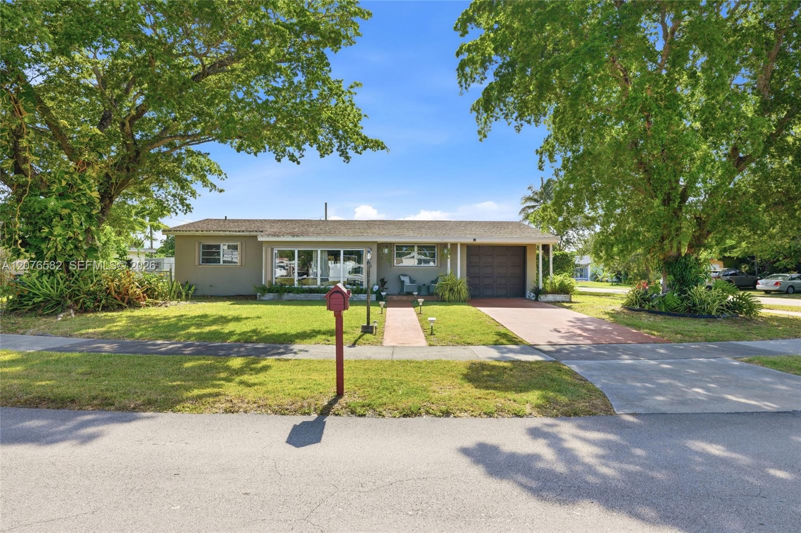20510 Jacaranda Rd — Photo 2