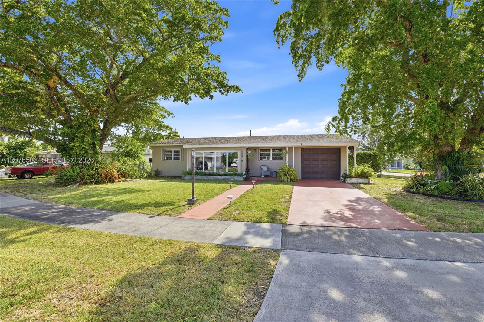 20510 Jacaranda Rd — Photo 3