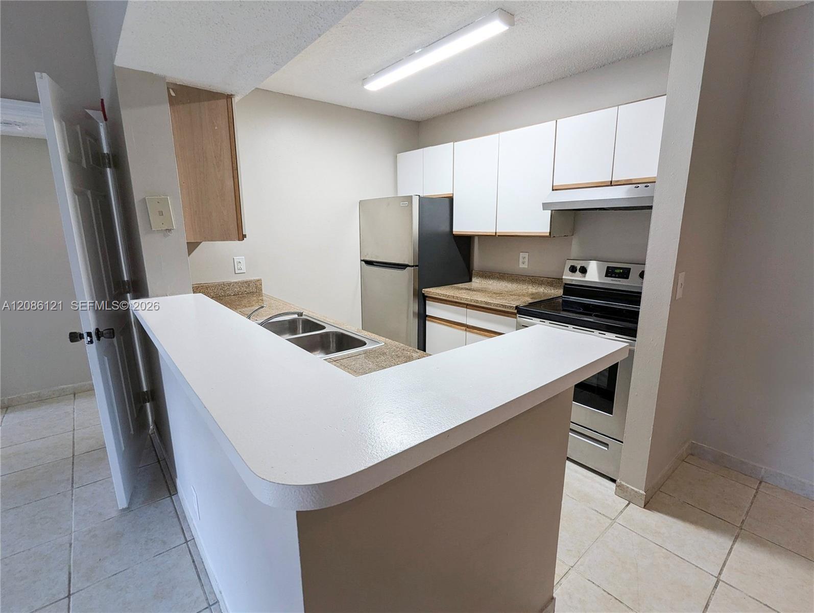 4015 W Mcnab Rd # D308 — Photo 2