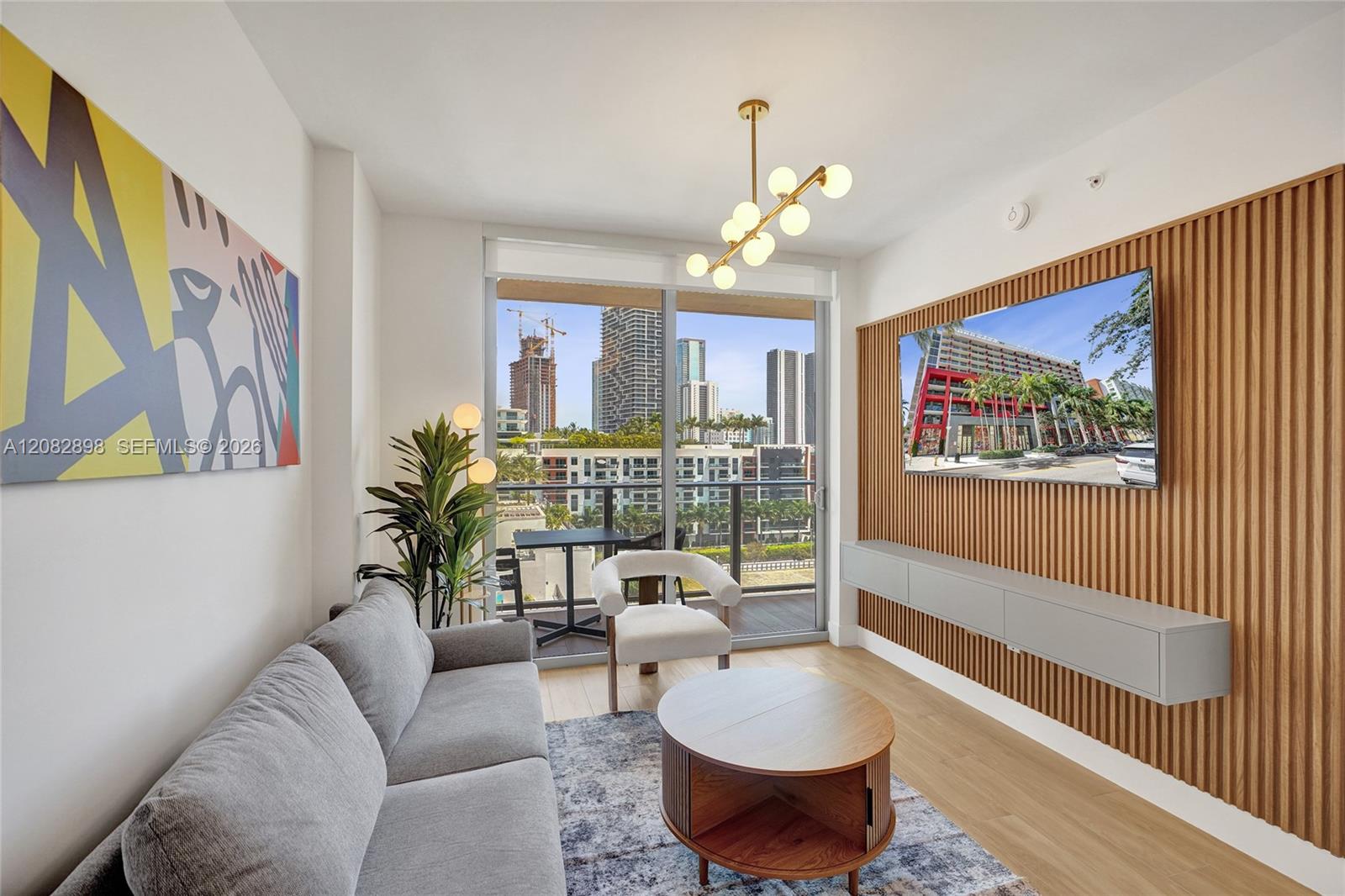 90 NE 32 # 902, Miami FL 33137