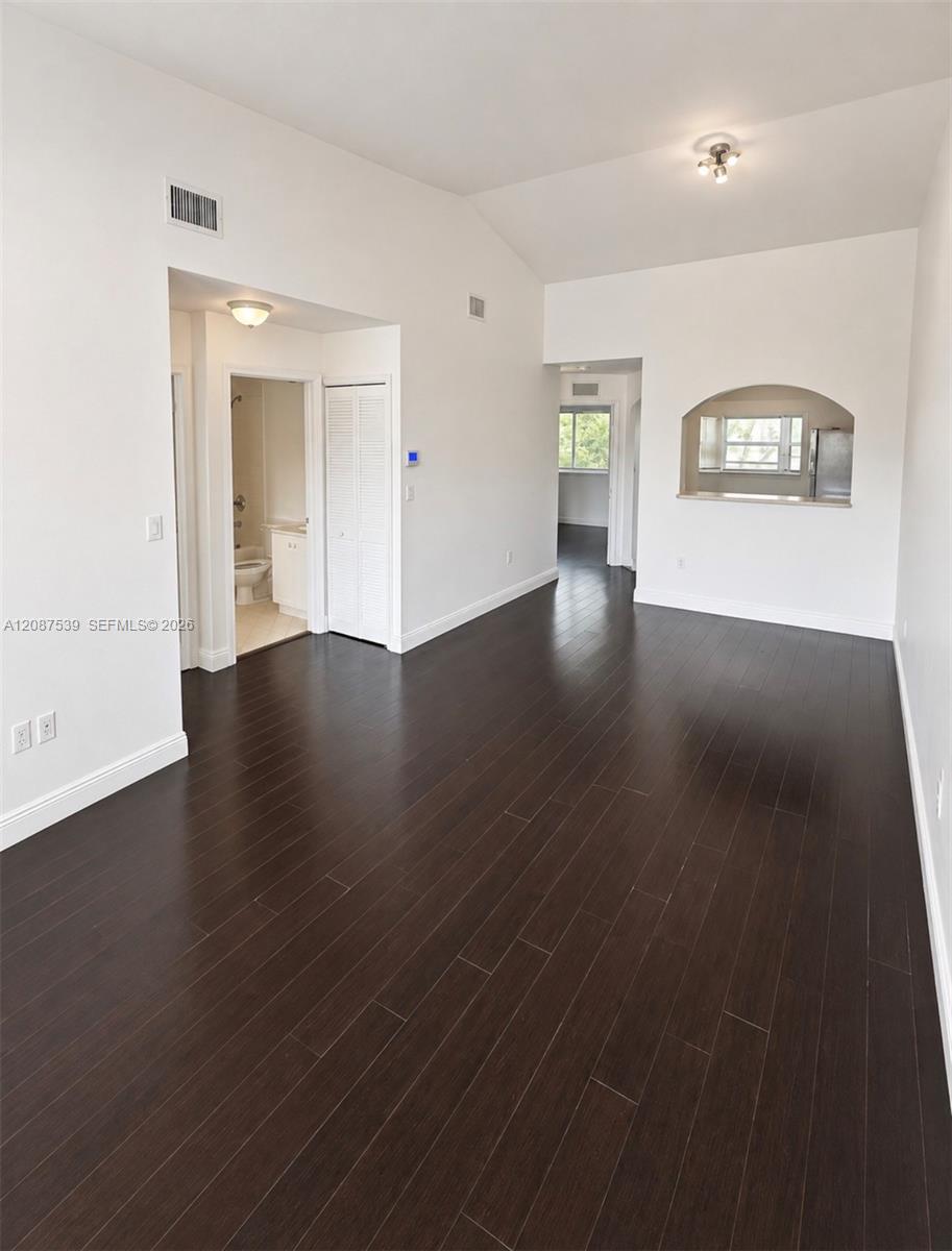 1250 SE 28th Ct # 204 — Photo 3