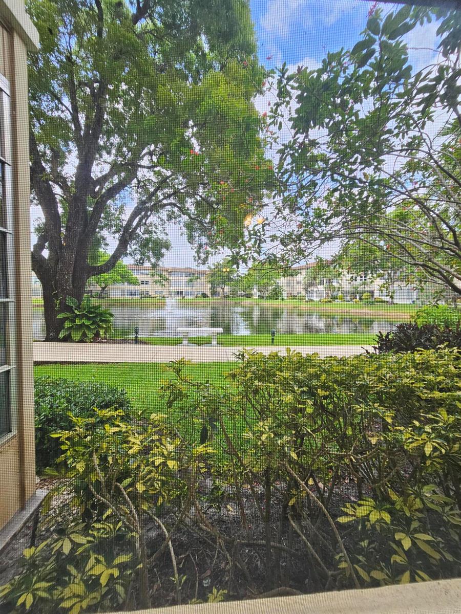5100 NW 35th Street # 104, Lauderdale Lakes FL 33319