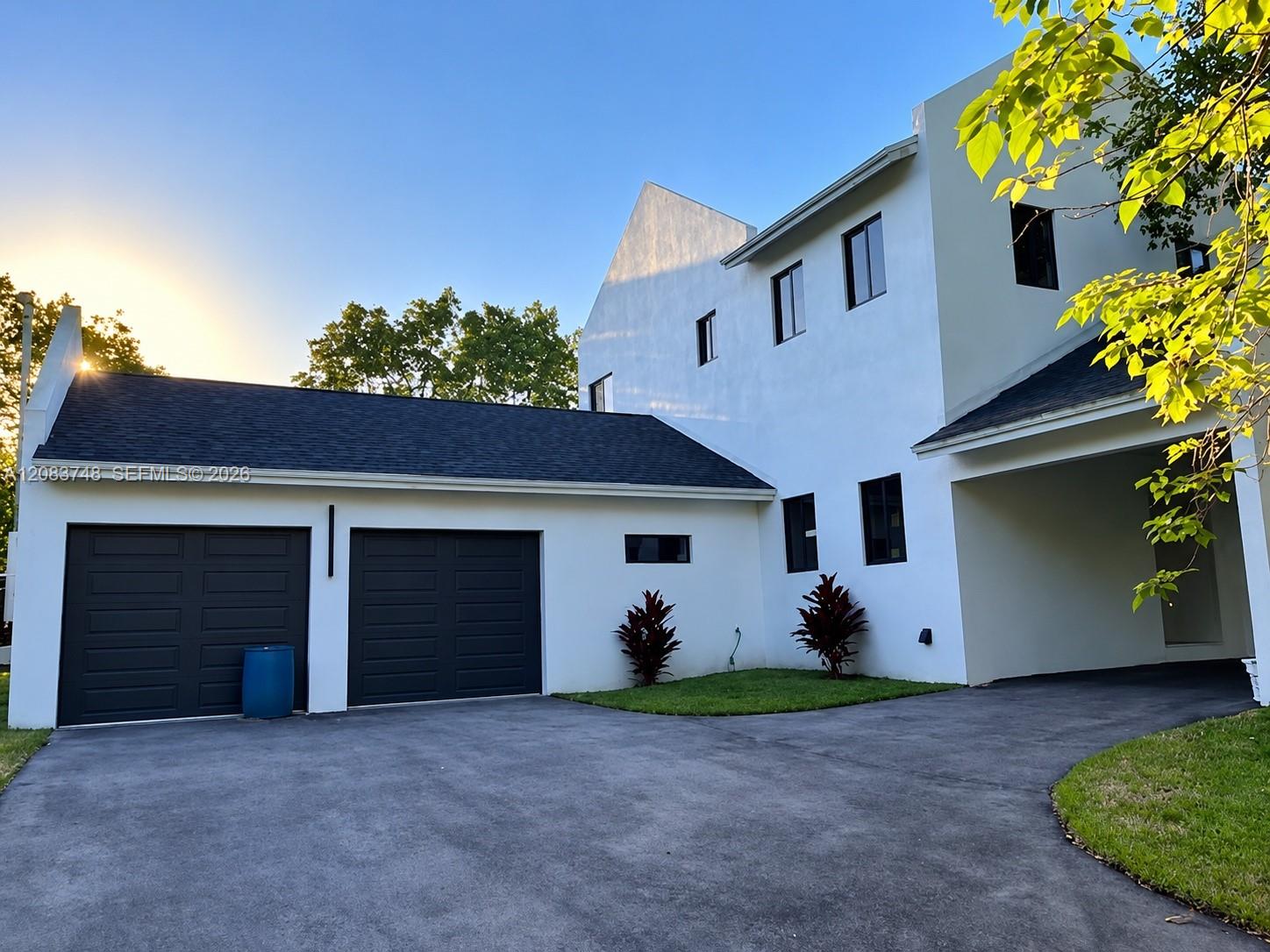 5455 SW 60th Ct — Photo 3