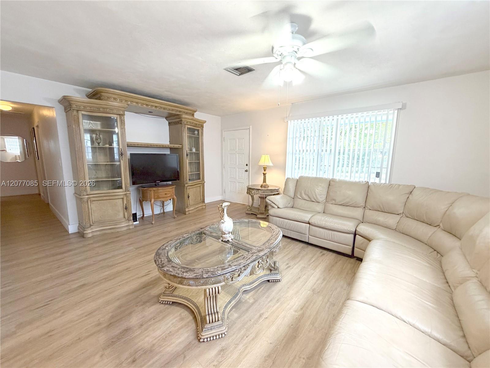 7111 Charleston St — Photo 2