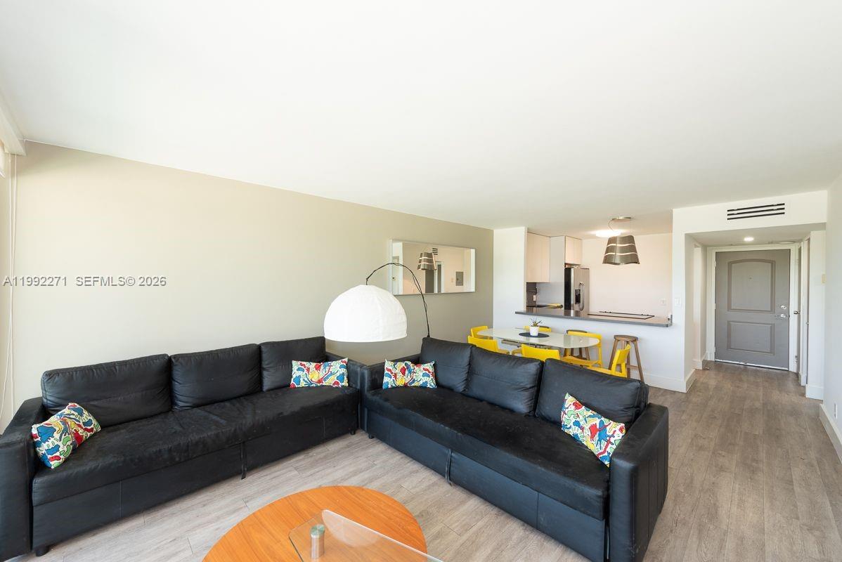 100 Bayview Dr # 210, Sunny Isles Beach FL 33160