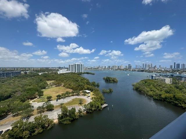 16385 Biscayne Blvd # 1806 +1 parking, North Miami Beach FL 33160