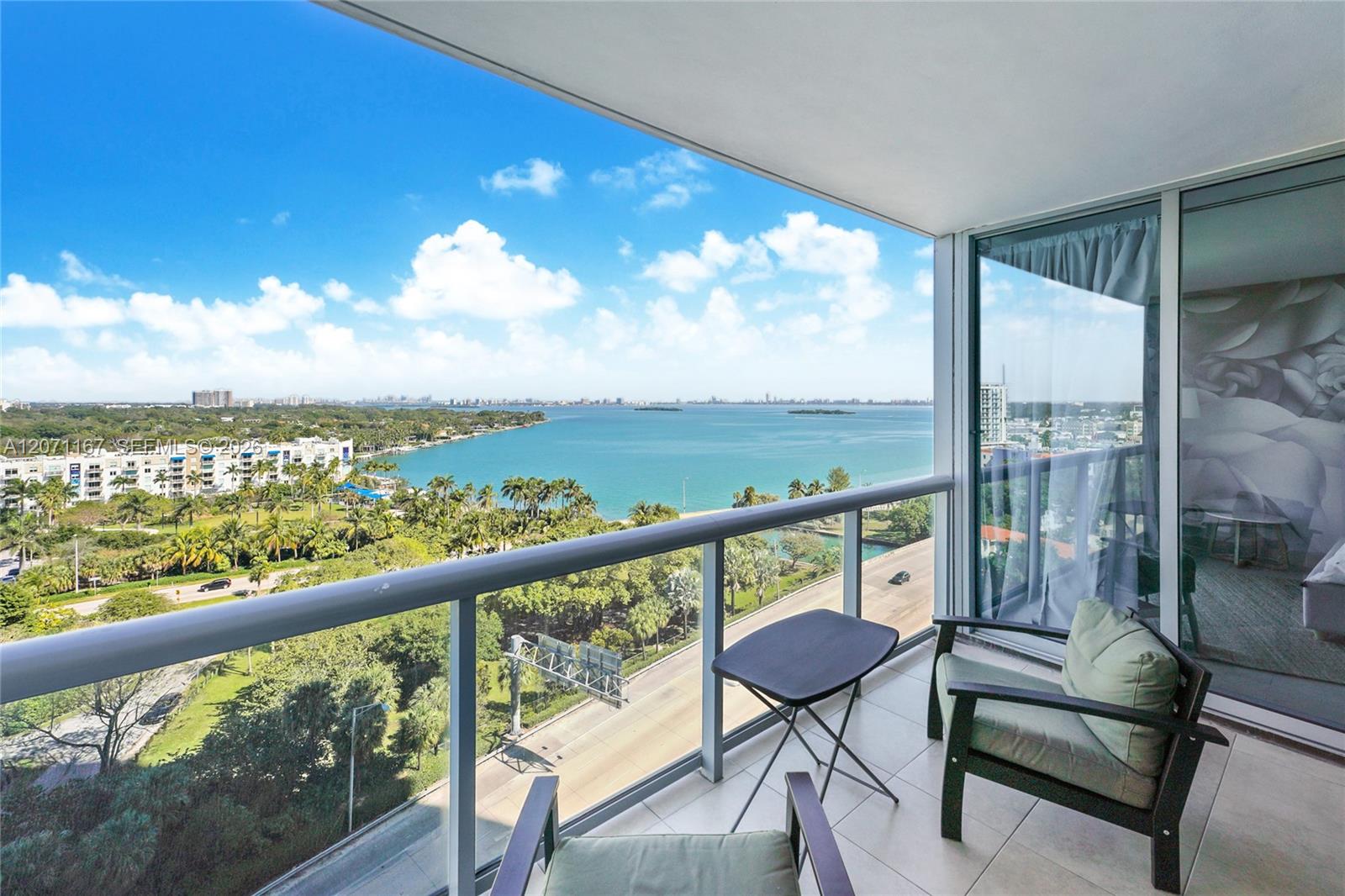 601 NE 36th St # 1106 View 11