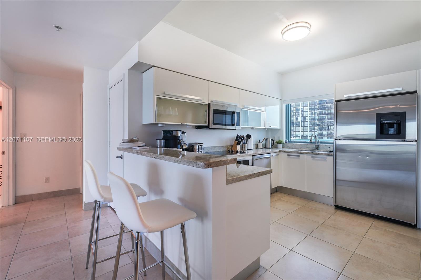 601 NE 36th St # 1106 View 4