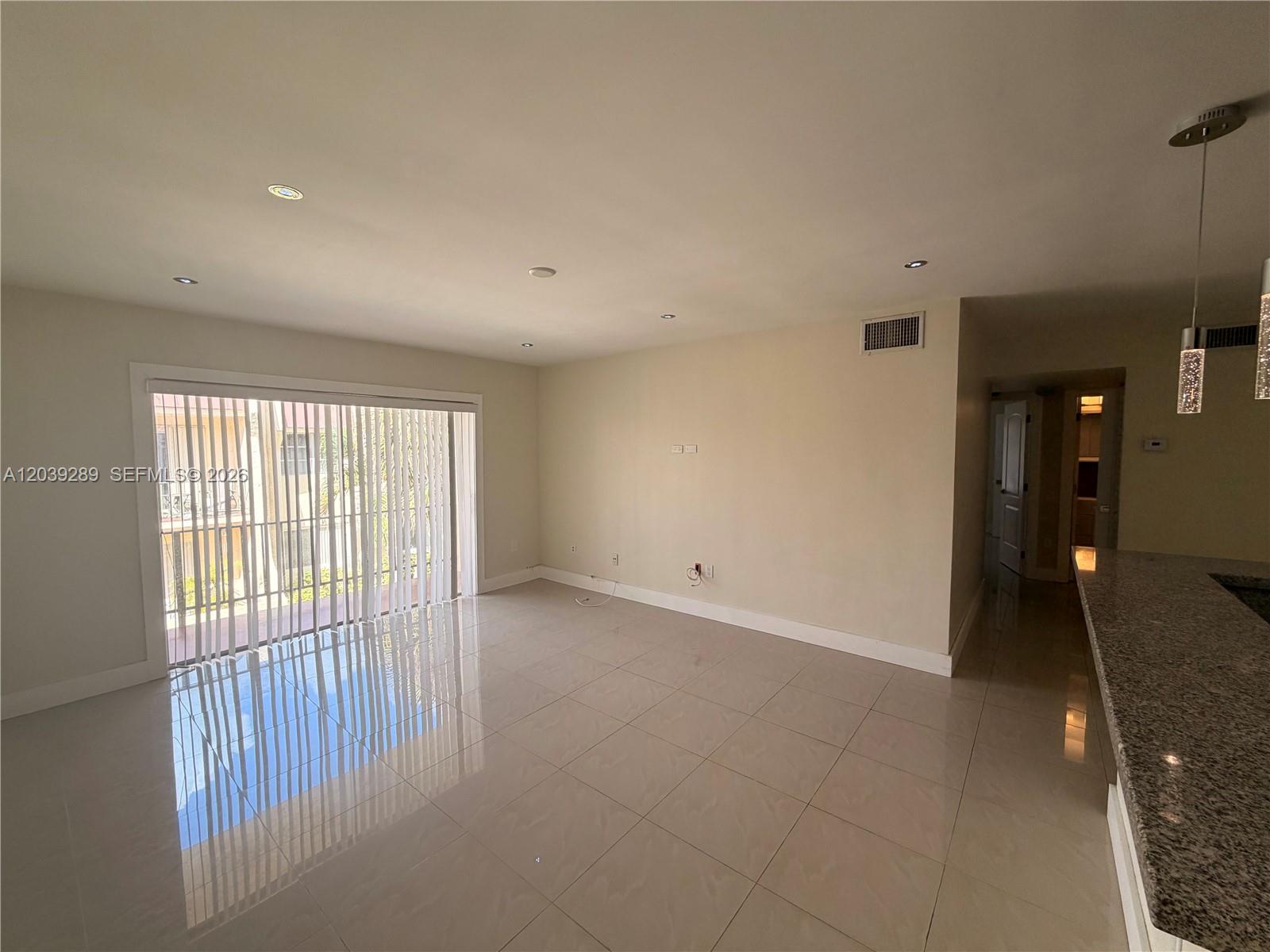 13872 SW 90th Ave — Photo 2