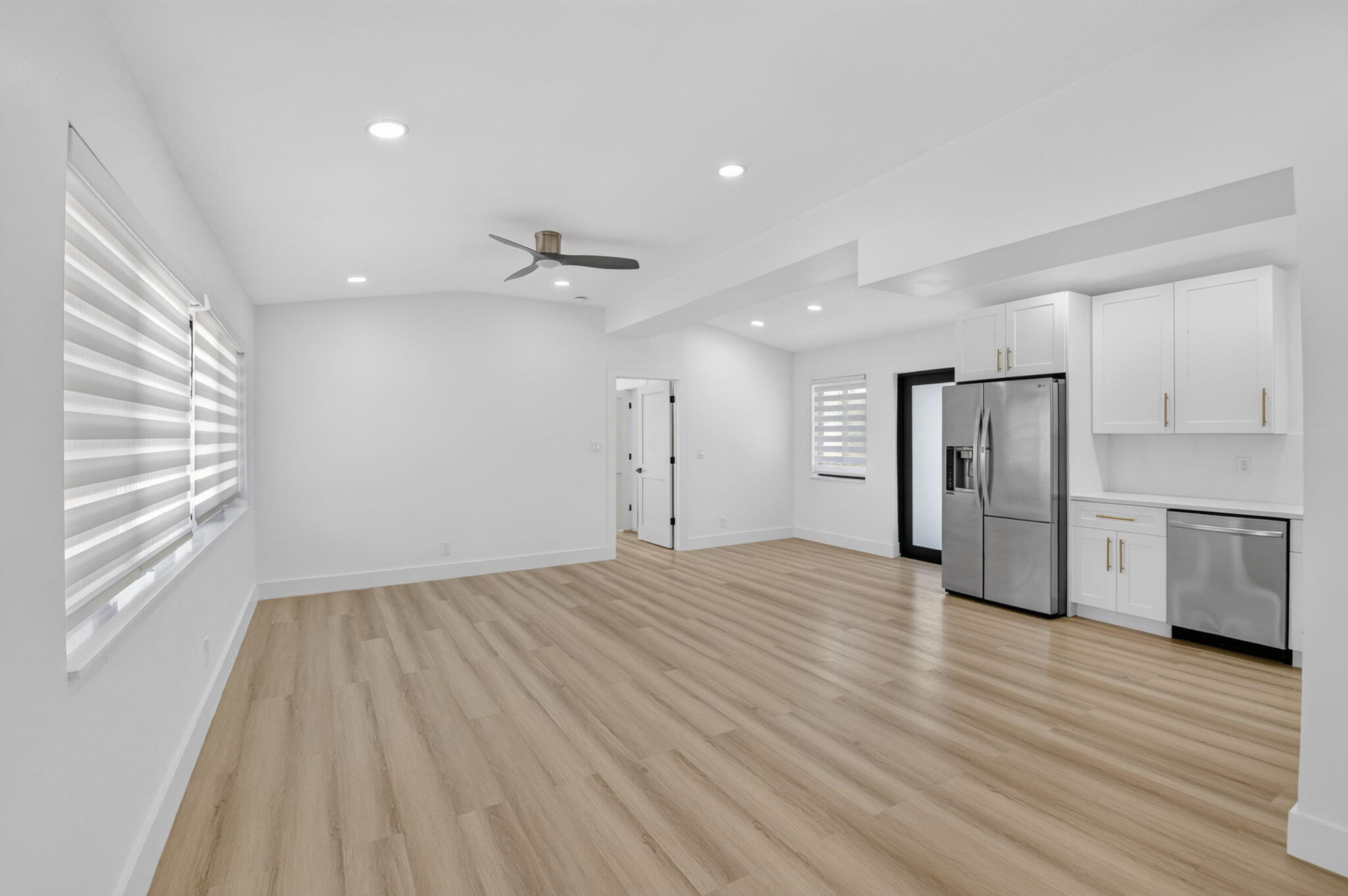 401 NE 15TH Terrace — Photo 4