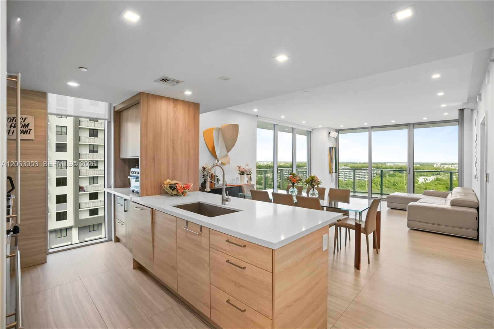 16385 Biscayne Blvd # 1601+2 Parkings, North Miami Beach FL 33160