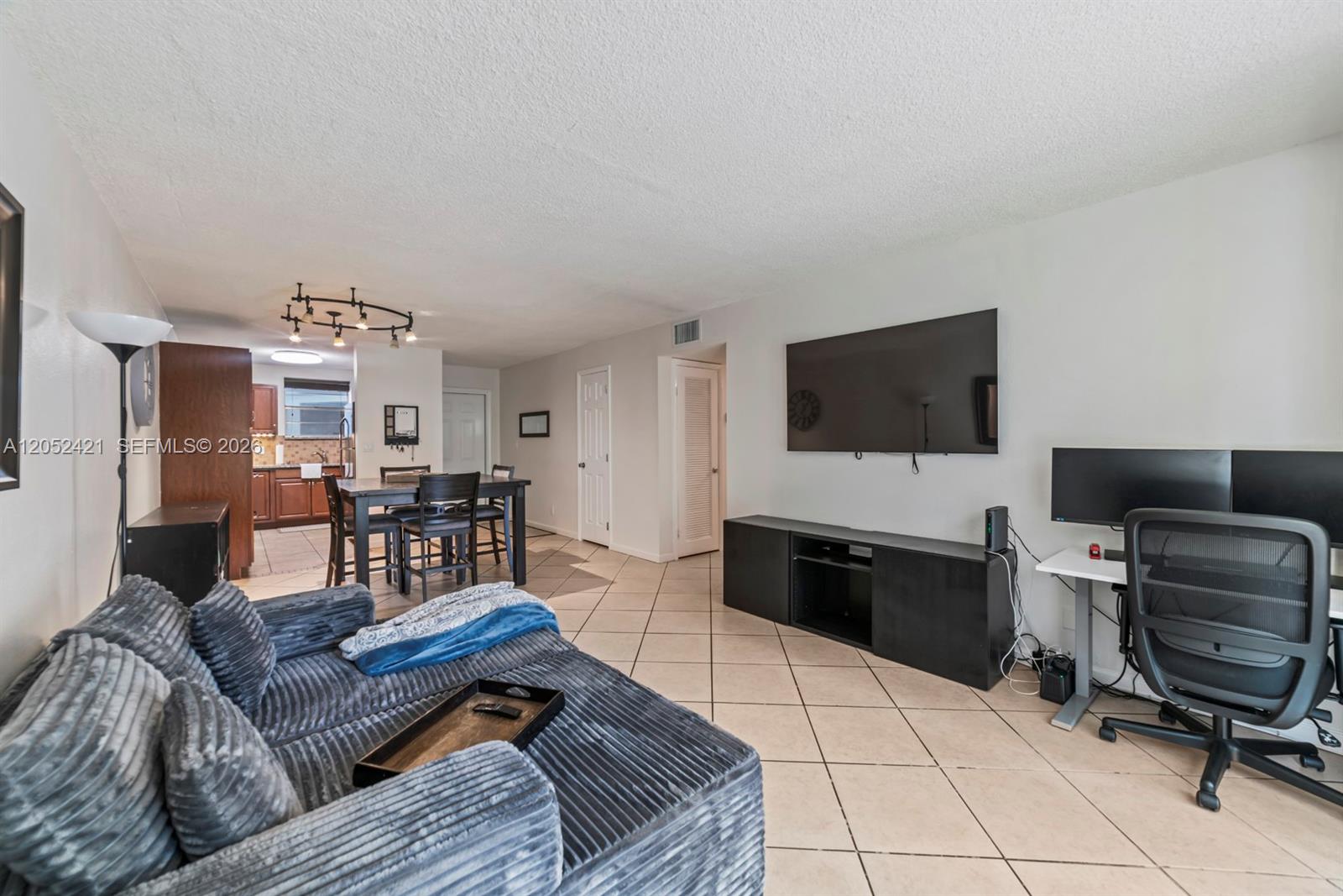 1400 Tallwood Ave # 107, Hollywood FL 33021