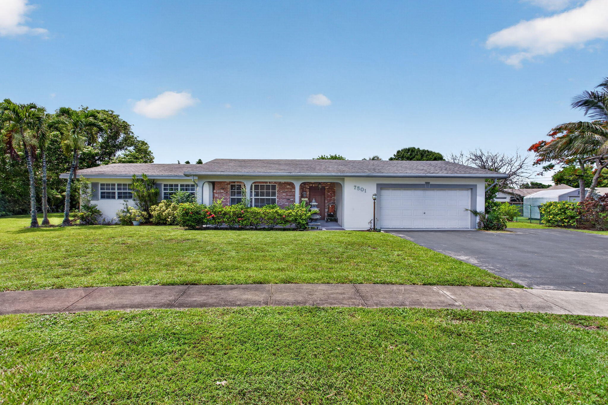 7501 NW 6th Street — Photo 3