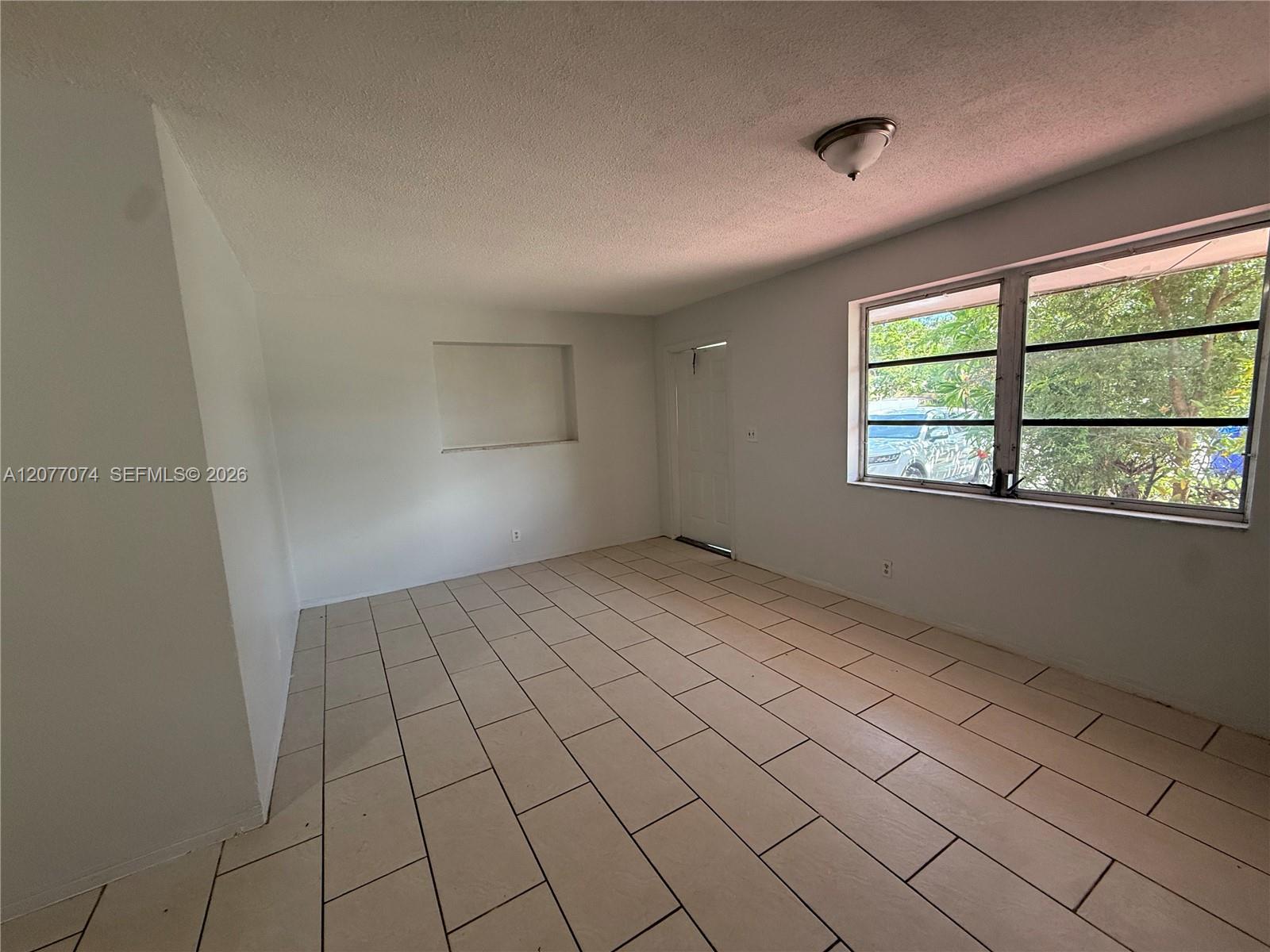 5715 Hayes St # 5715 — Photo 3