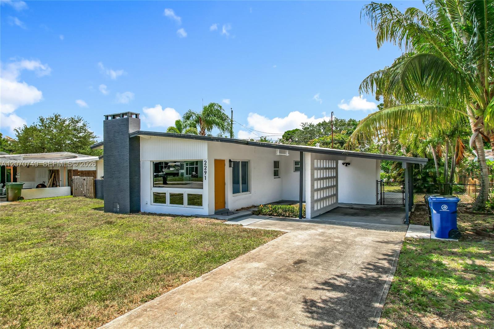 2291 SW 34th Ter — Photo 3