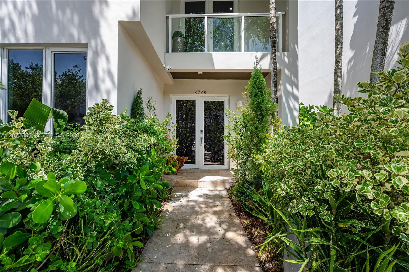6428 NW 104th Ct — Photo 3