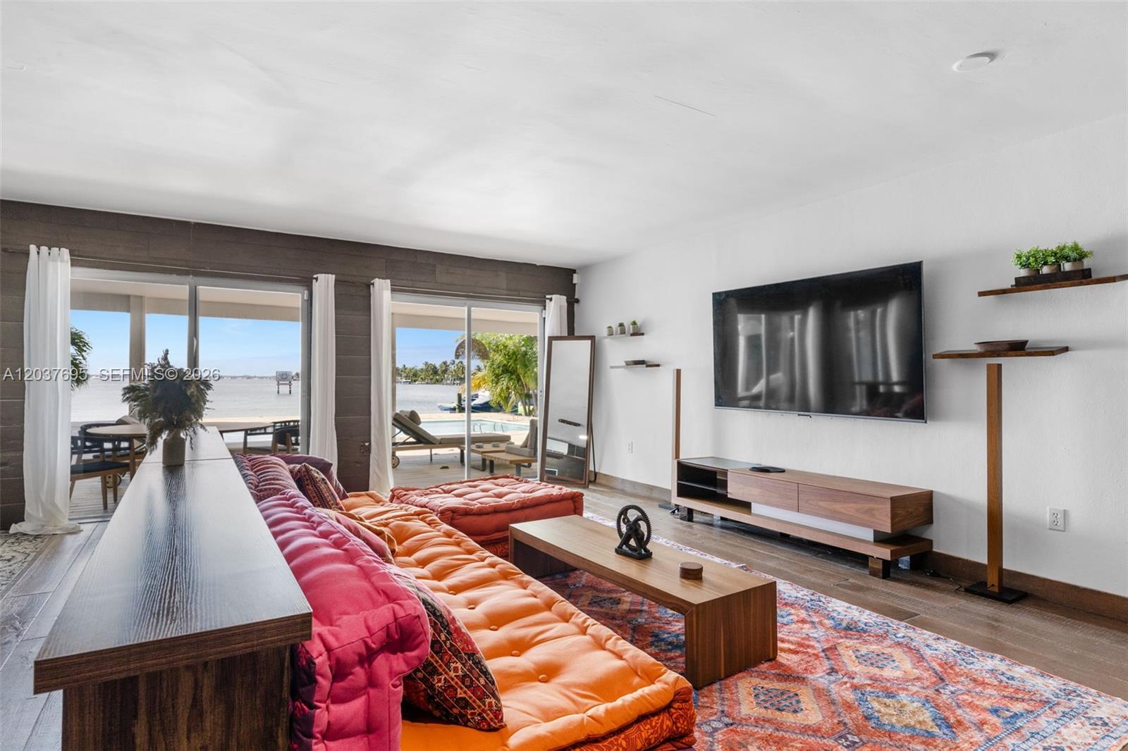 8220 Hawthorne Ave View 6