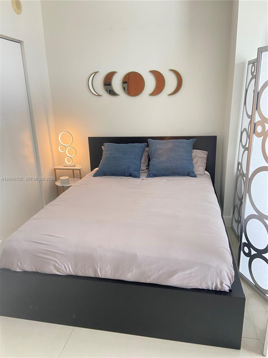 185 SW 7th St # 3206 — Photo 3