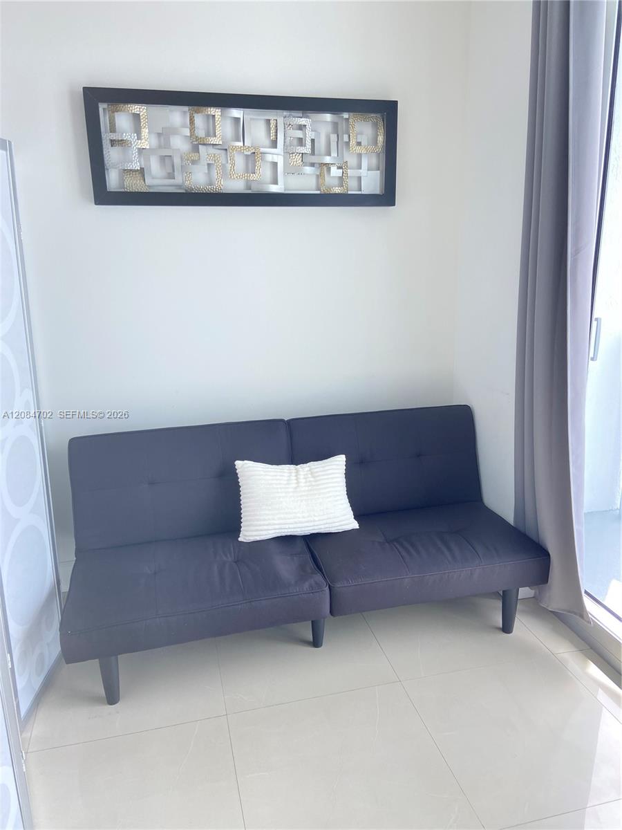 185 SW 7th St # 3206 — Photo 4