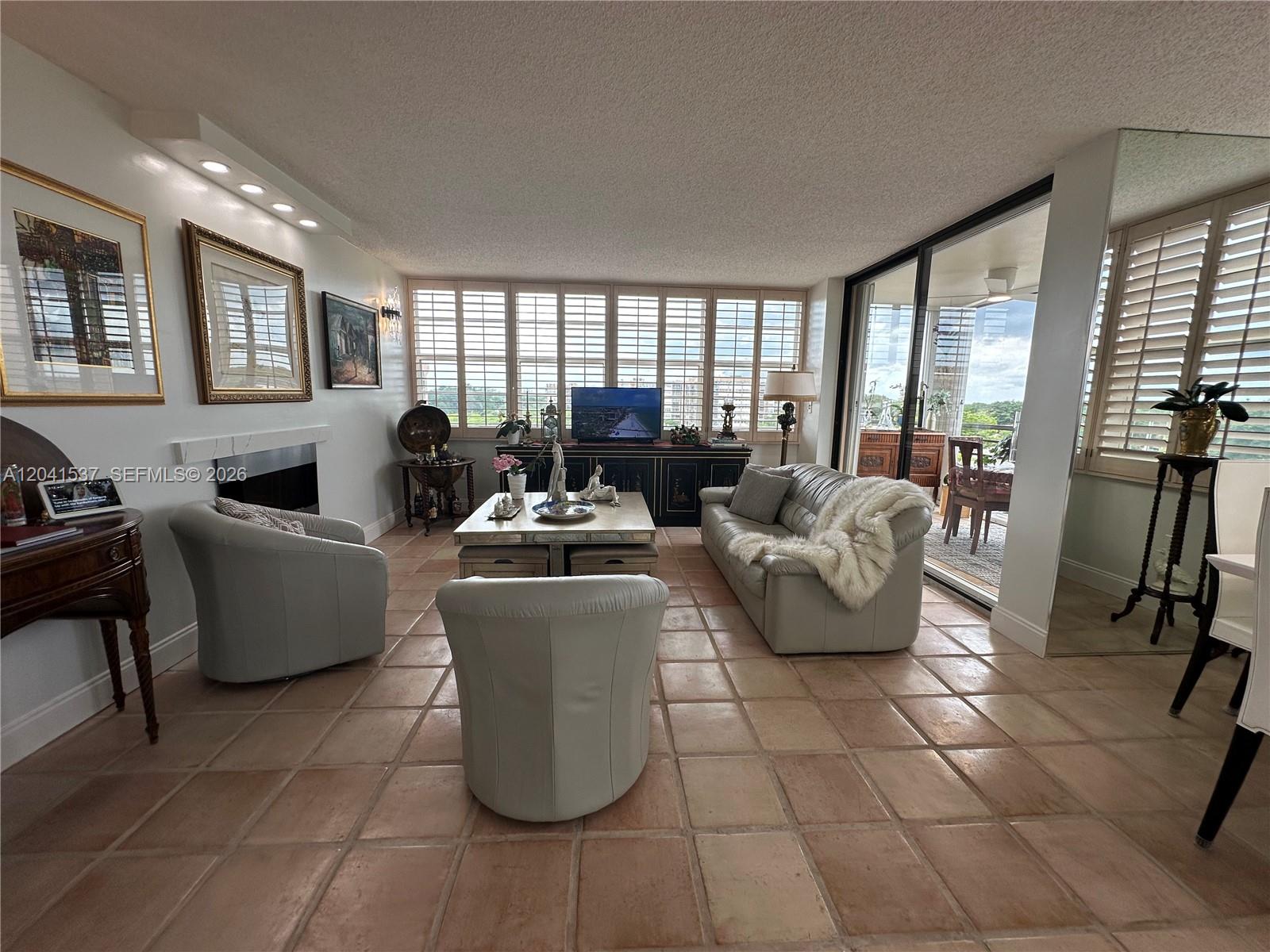 1200 Saint Charles Pl # 618, Pembroke Pines FL 33026