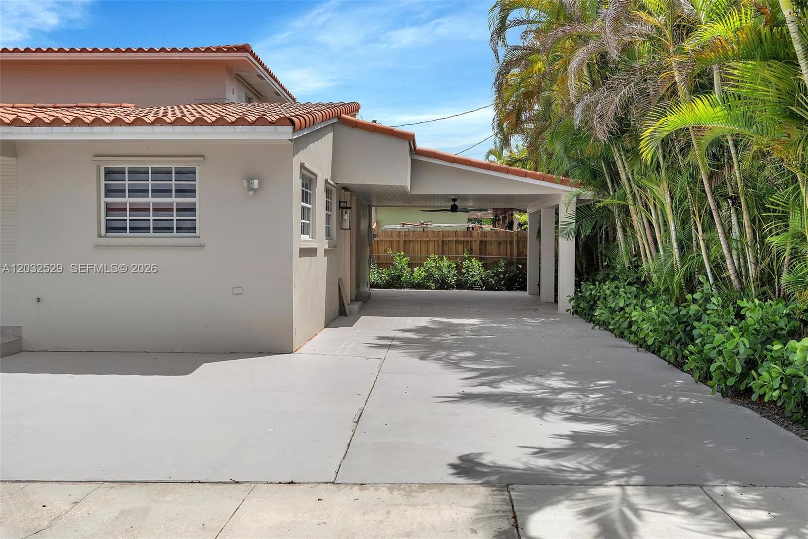 424 W 13th St, Hialeah FL 33010