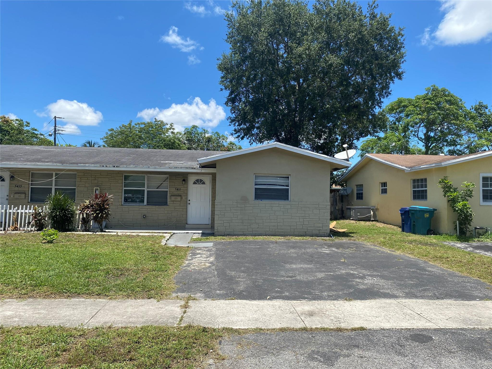 5411 NW 16TH Court — Photo 3