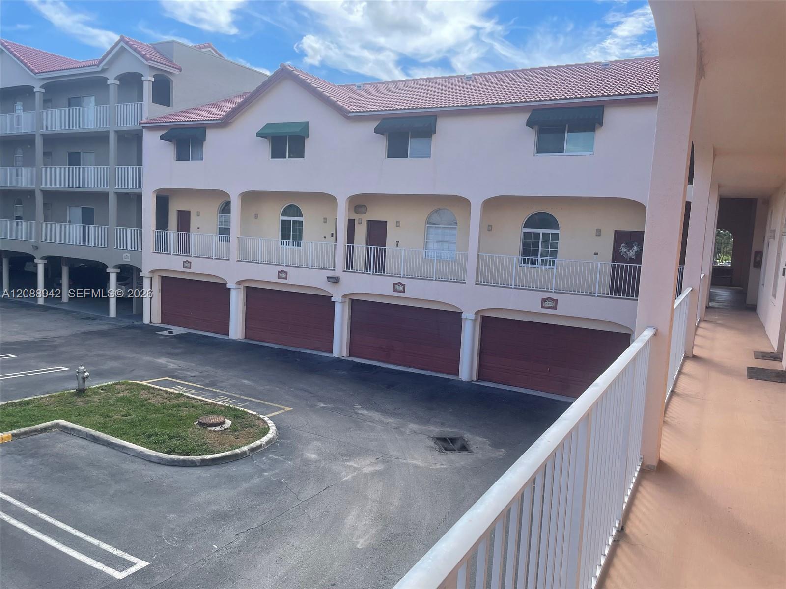 2447 NE 14th St # 510, Pompano Beach FL 33062