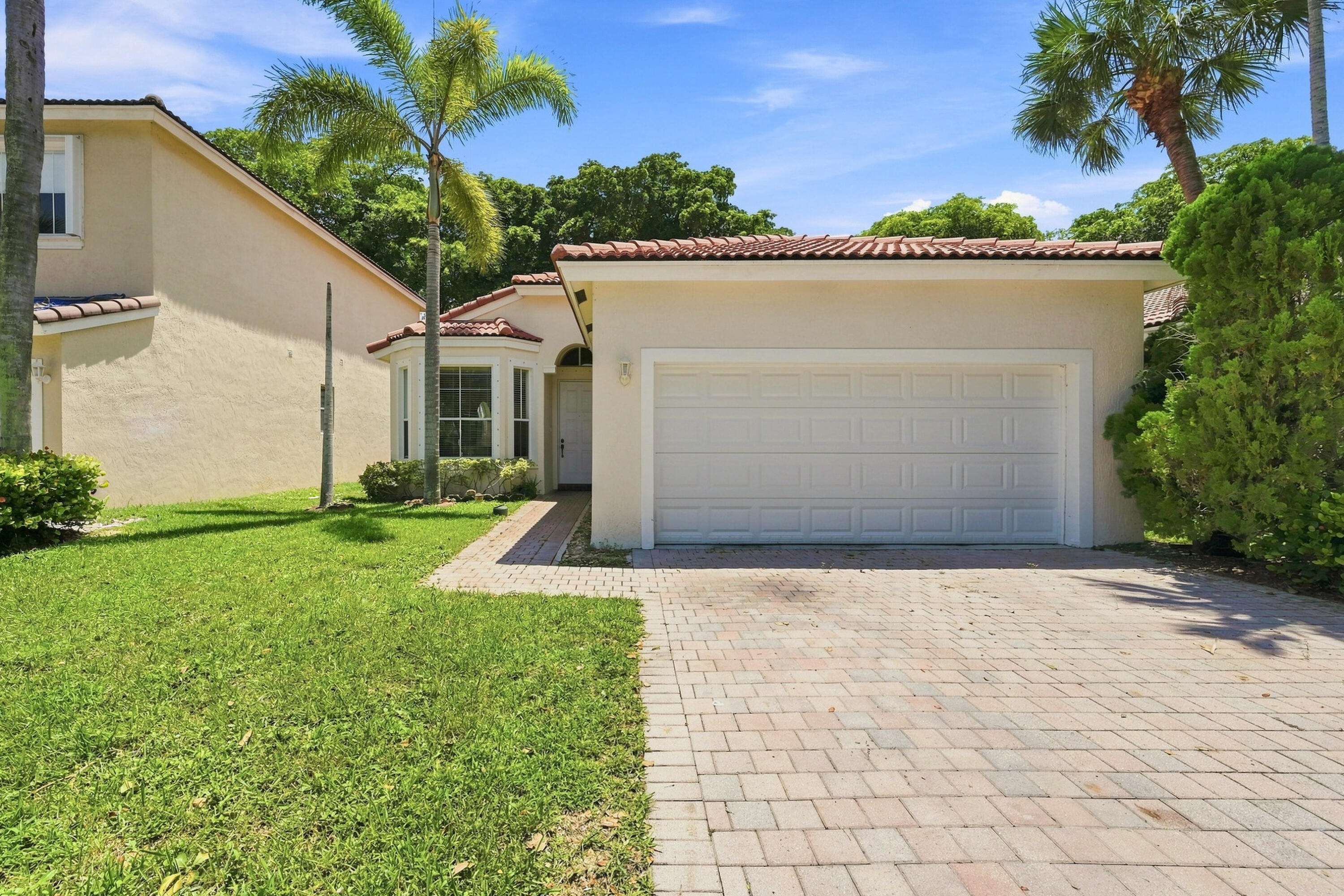 7778 NW 17th Place, Pembroke Pines FL 33024