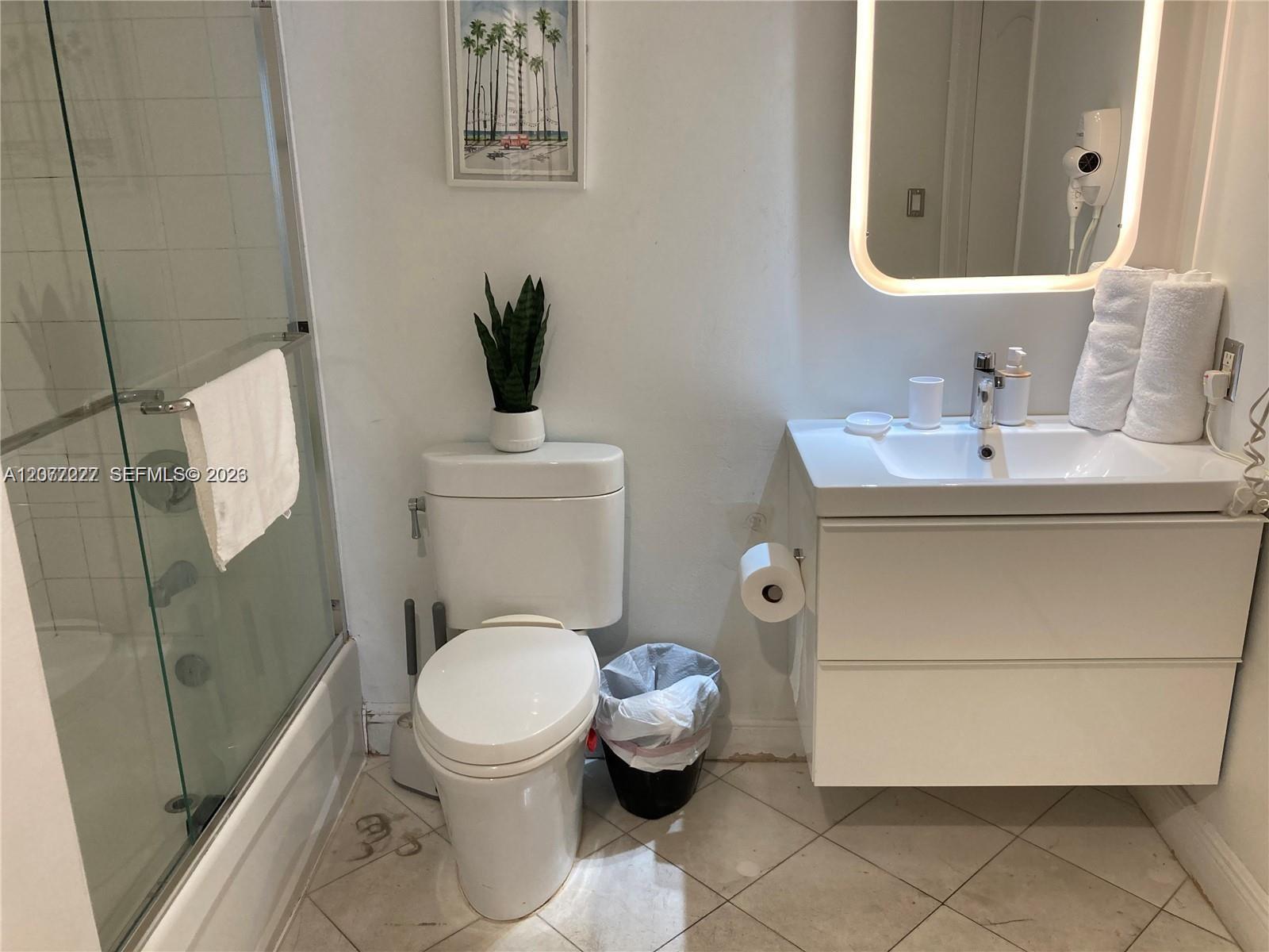 1200 Brickell Bay Dr # 3705 — Photo 3