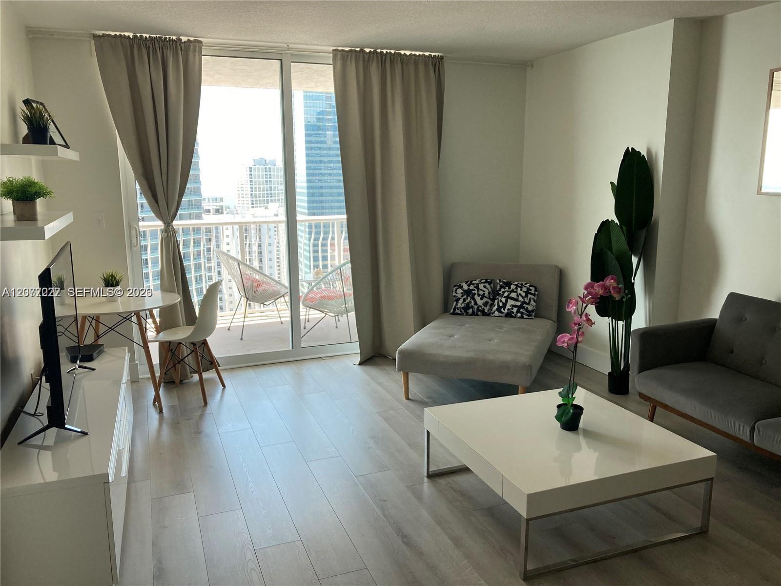 1200 Brickell Bay Dr # 3705 — Photo 4