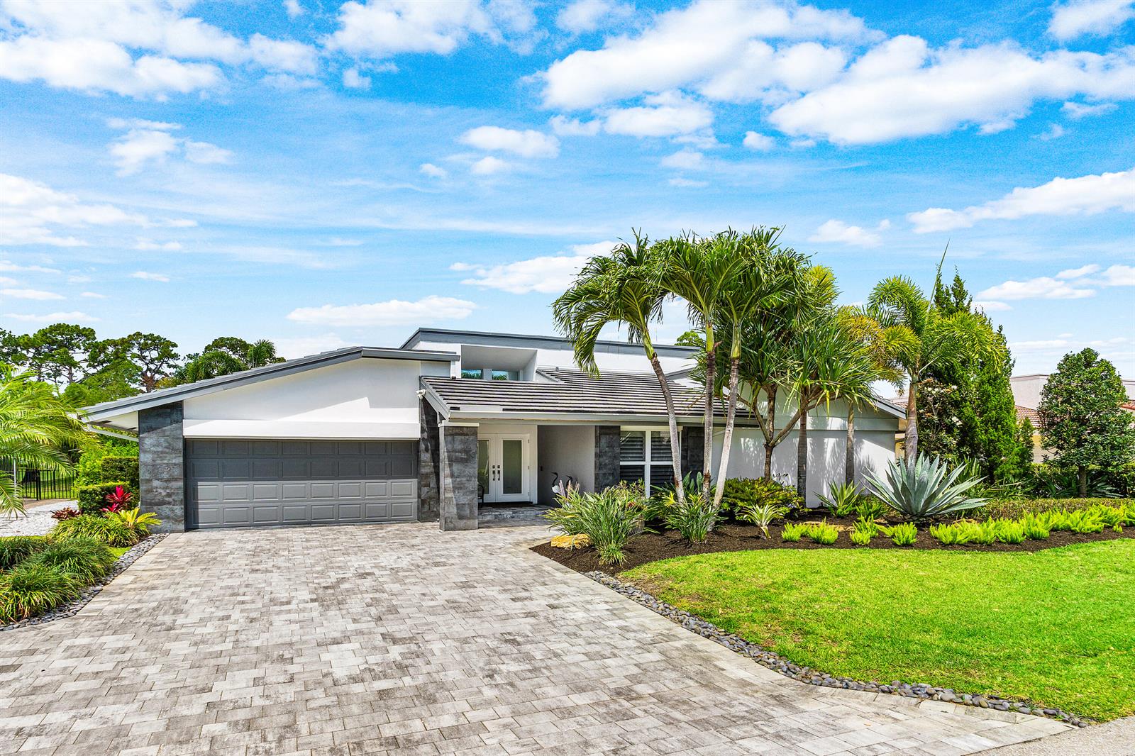 632 Lakewoode Circle W, Delray Beach FL 33445