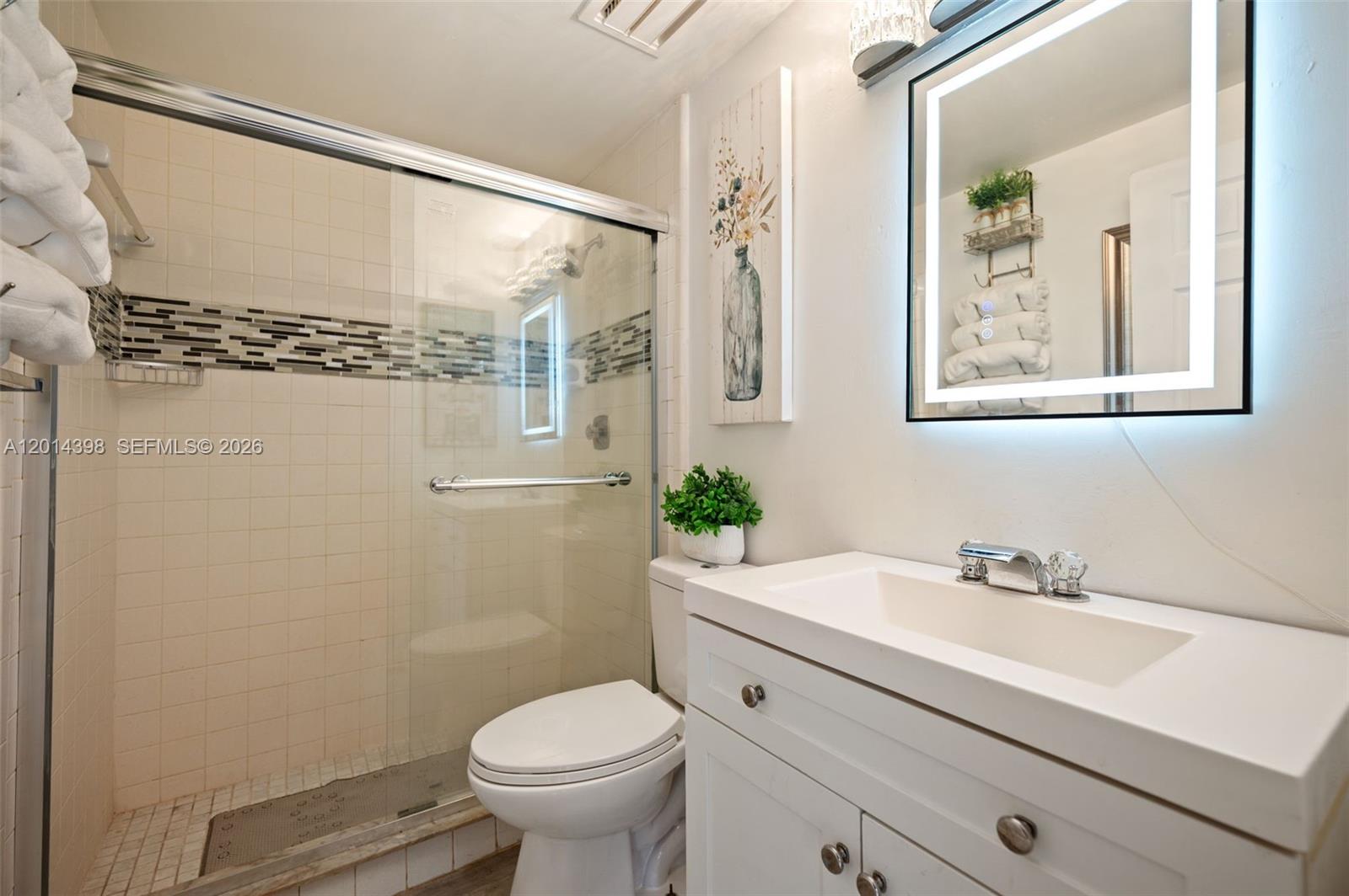 4582 Holly Lake Dr — Photo 5