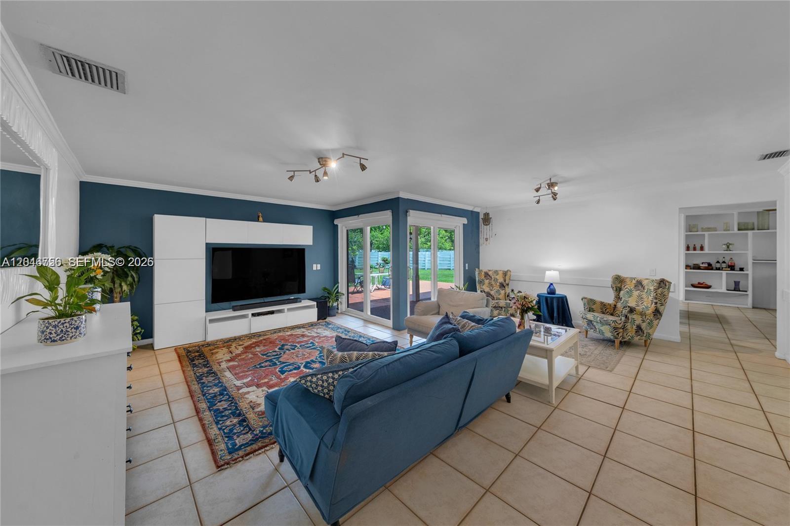 14630 SW 147th Ct — Photo 2
