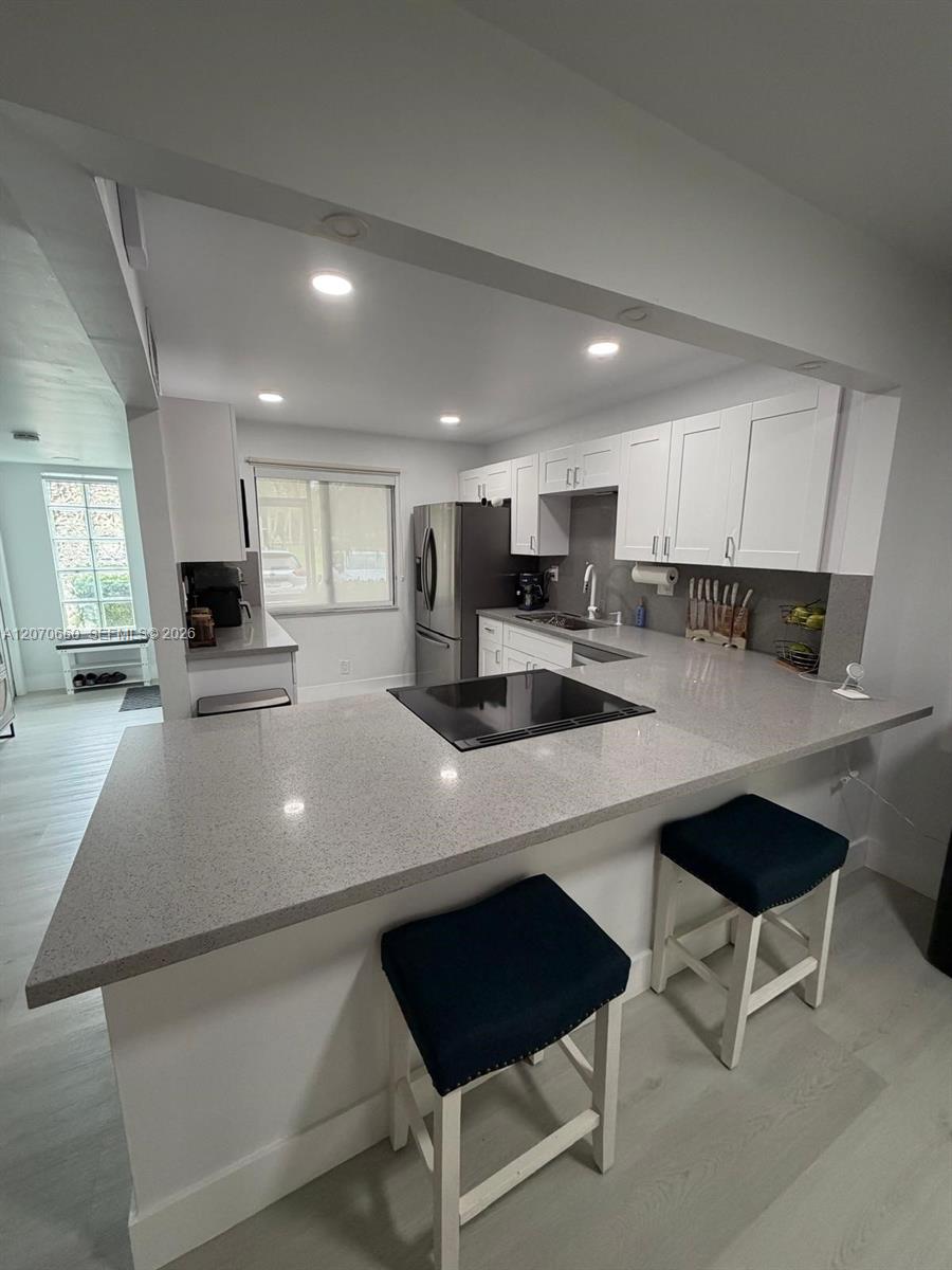 331 Lakeview Dr # 101 — Photo 2