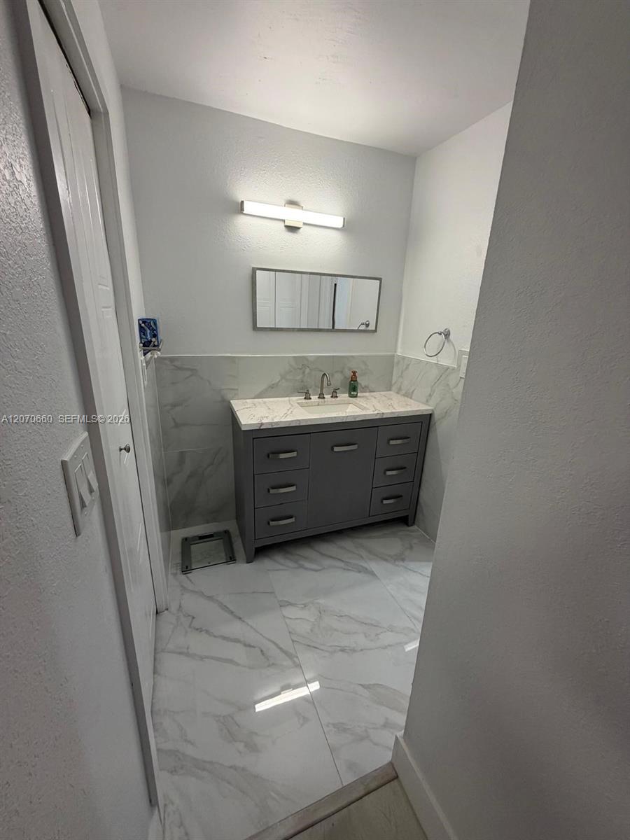 331 Lakeview Dr # 101 — Photo 5