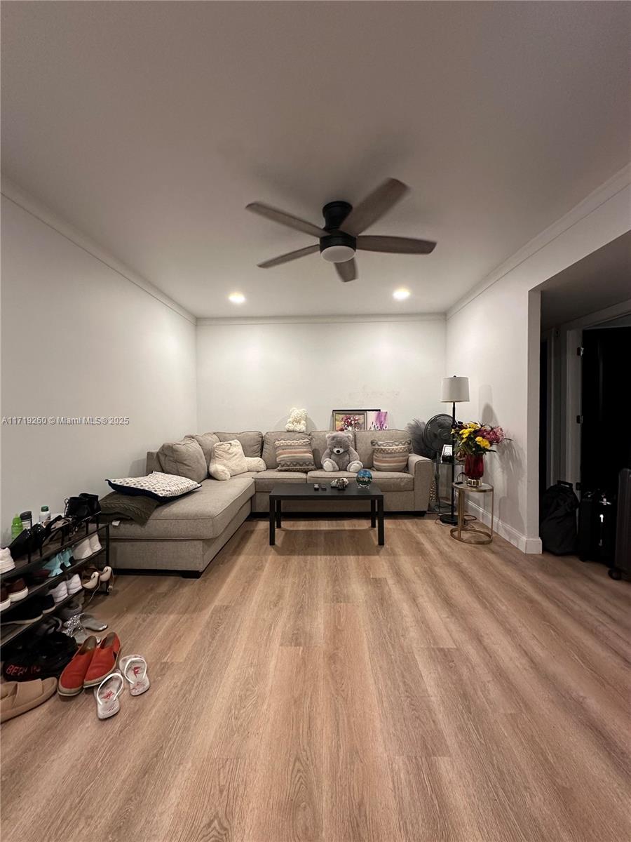 5100 SW 41st St # 328, Pembroke Park FL 33023