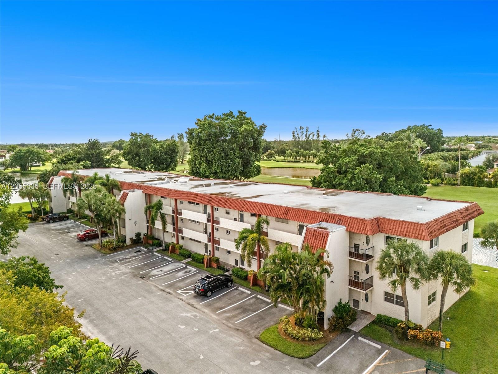 9811 N Hollybrook Lake Dr # 103, Pembroke Pines FL 33025