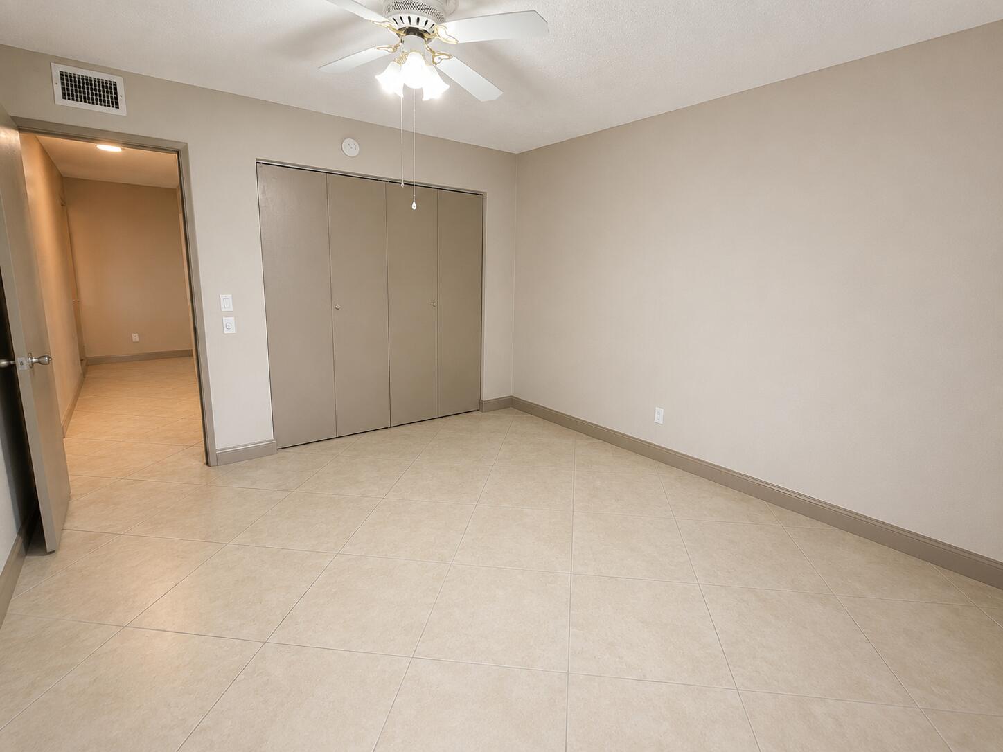 3100 Springdale Boulevard # apto — Photo 4