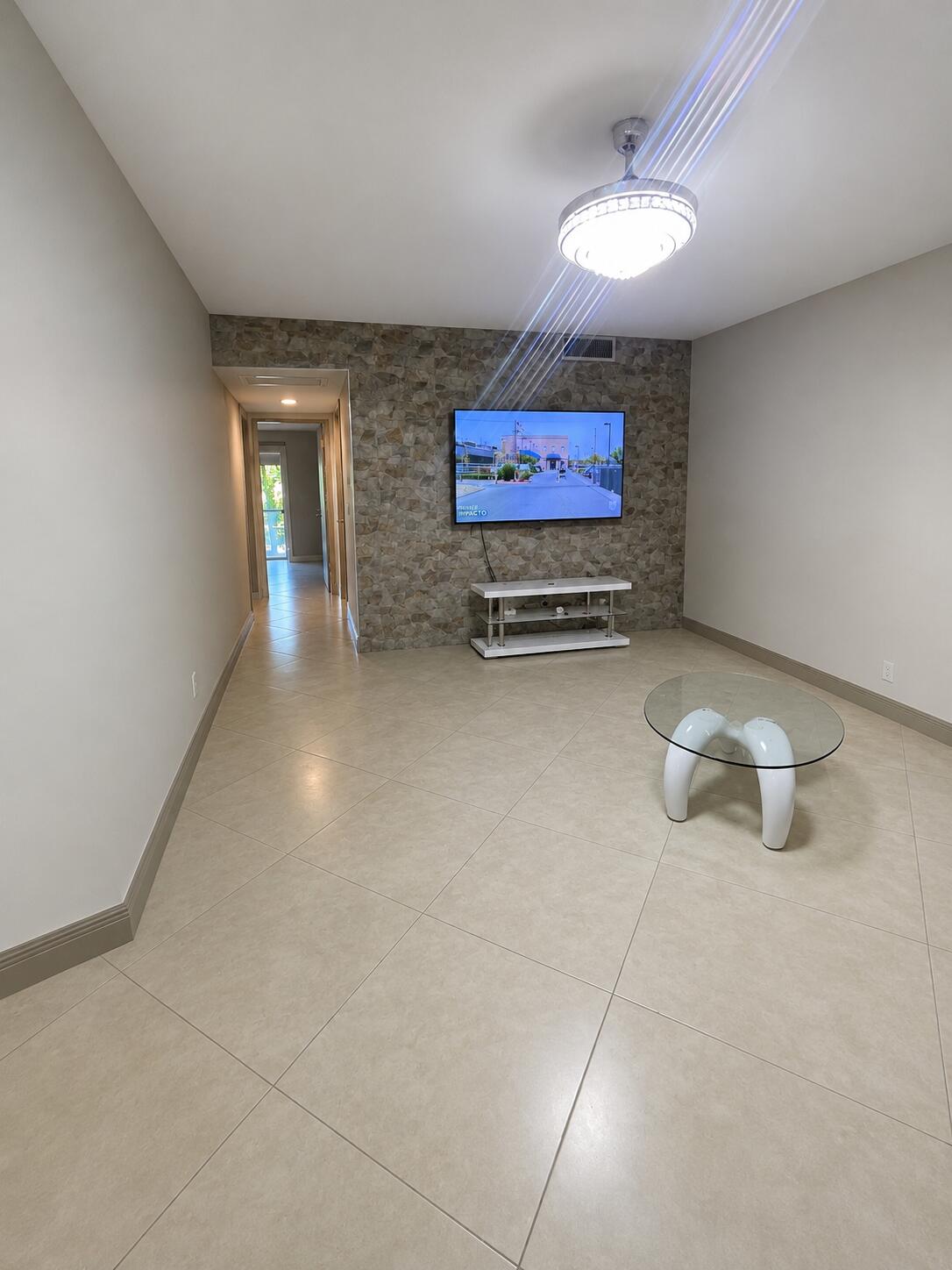 3100 Springdale Boulevard # apto — Photo 3