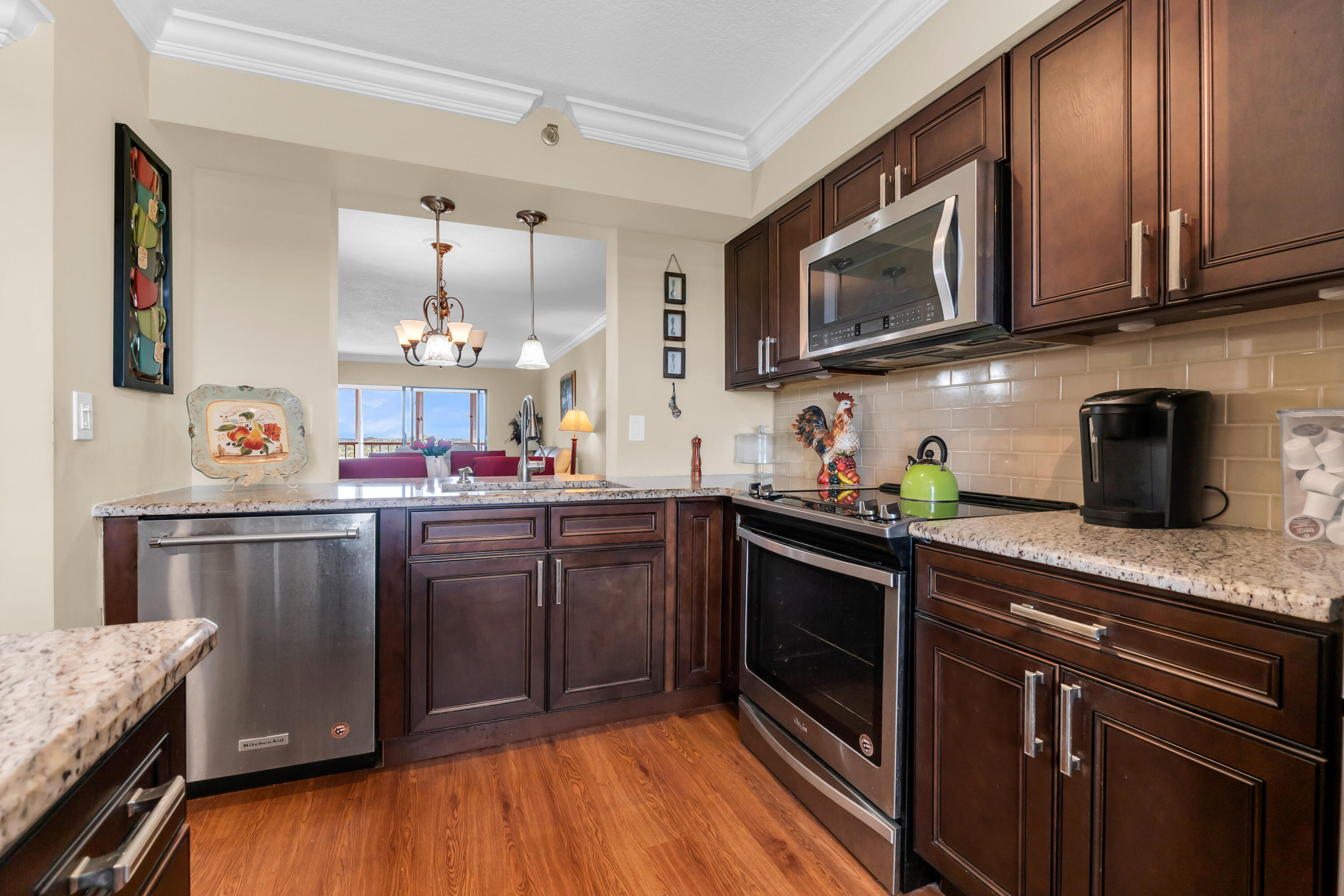 7240 Huntington Lane # 703 — Photo 3