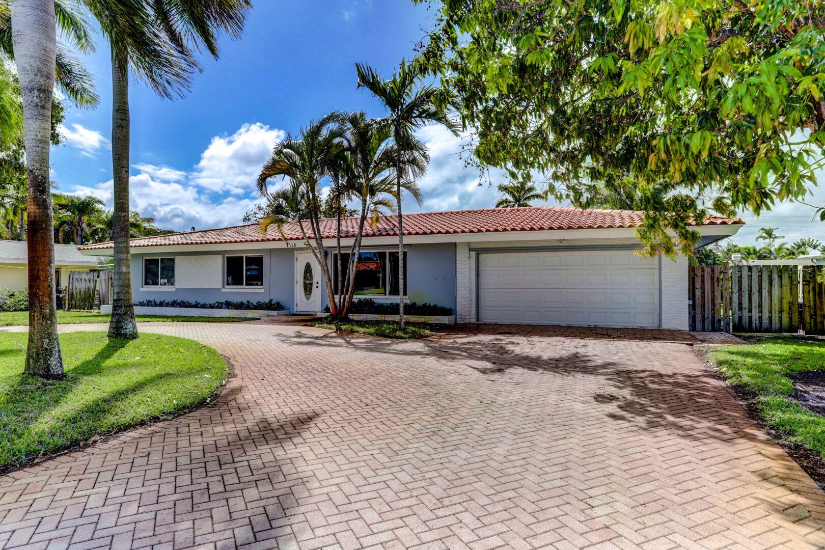 7115 Venetian Way, West Palm Beach FL 33406