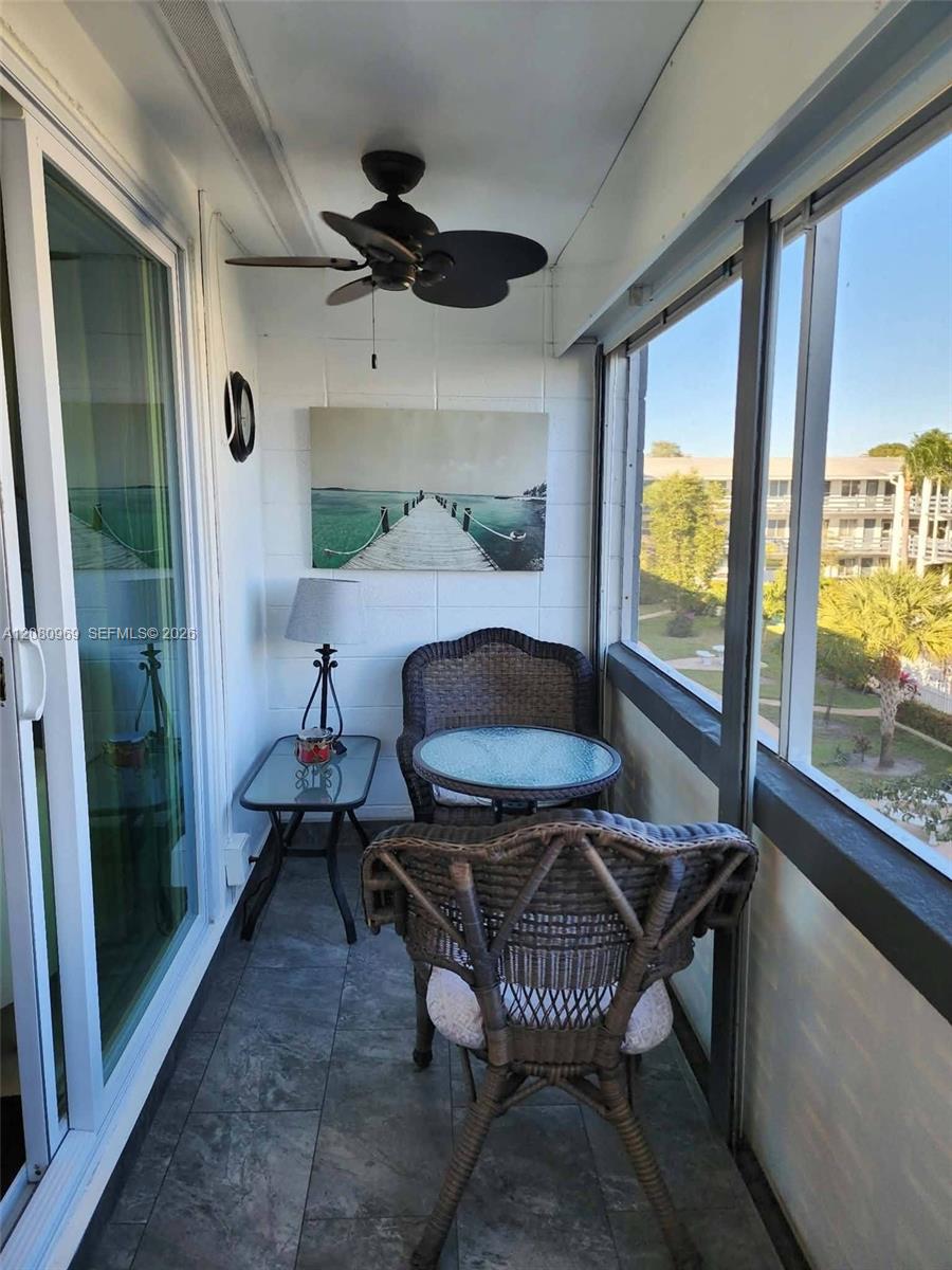 15600 NE 6th Ave # 27D — Photo 2