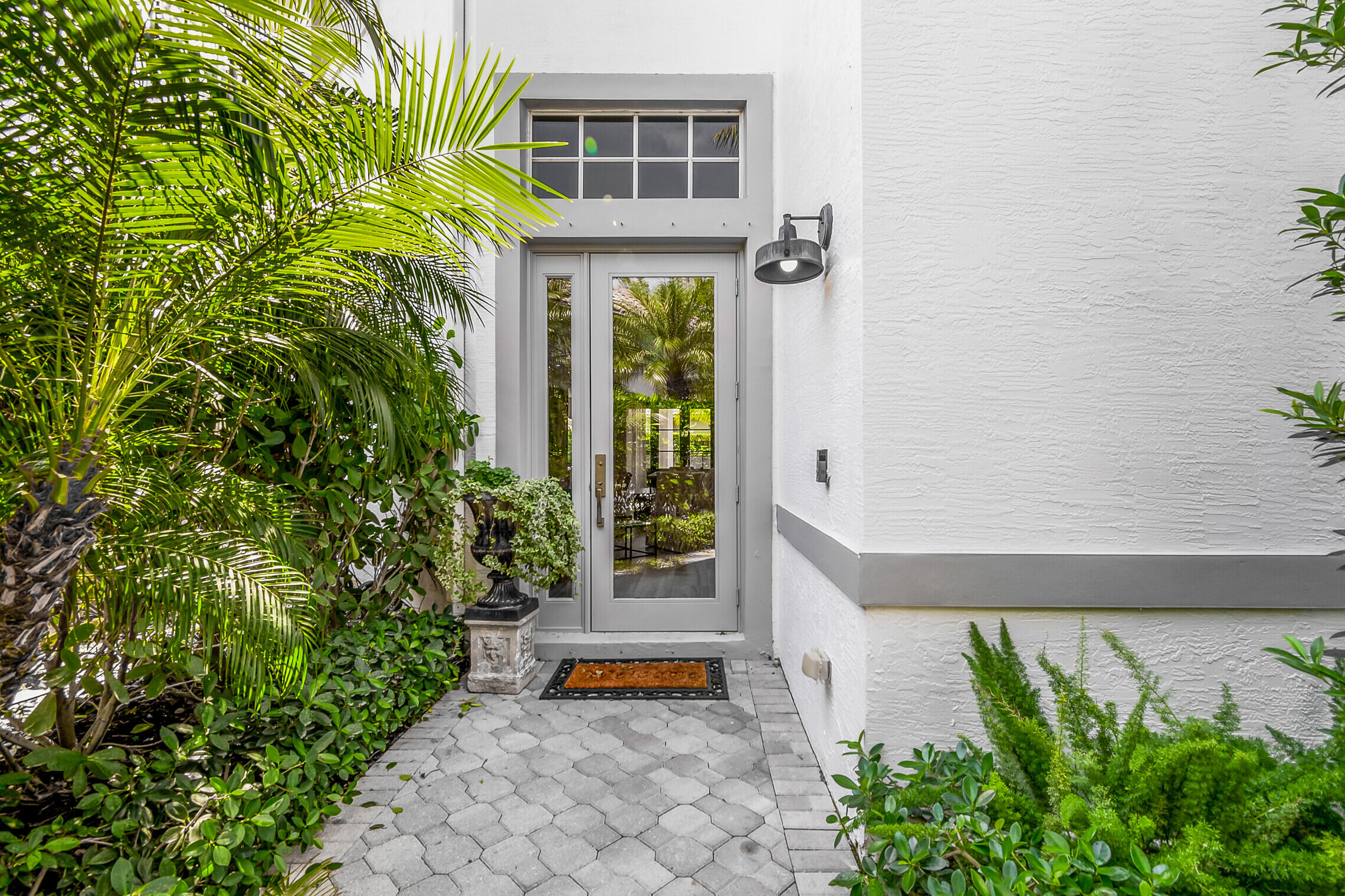 2427 Players Court, Wellington FL 33414