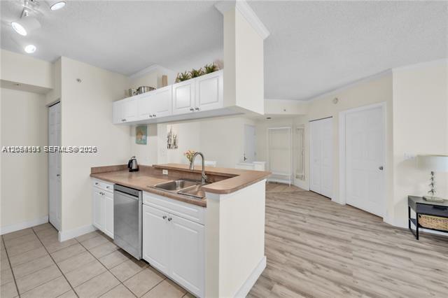 17145 N Bay Rd # 4304 — Photo 5