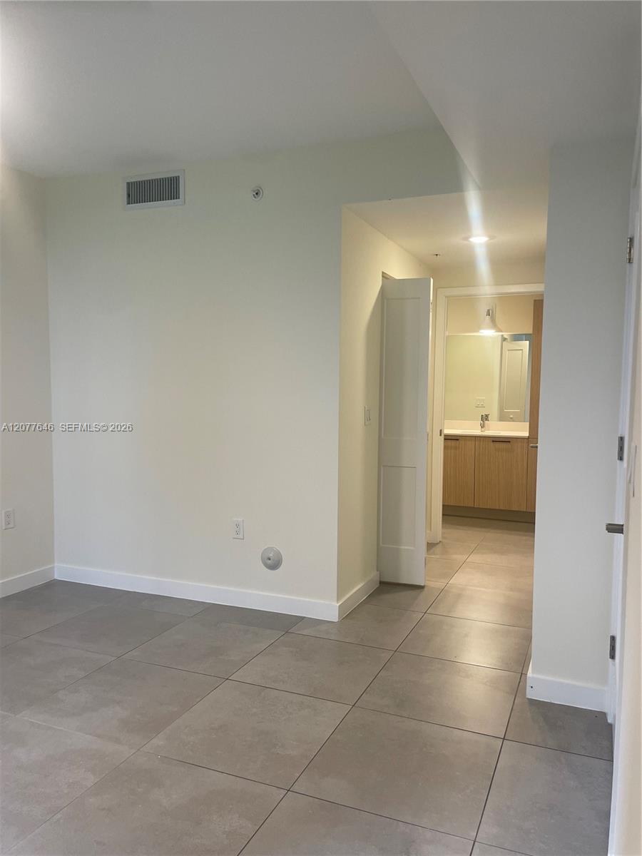 16395 Biscayne Blvd # 313 — Photo 2