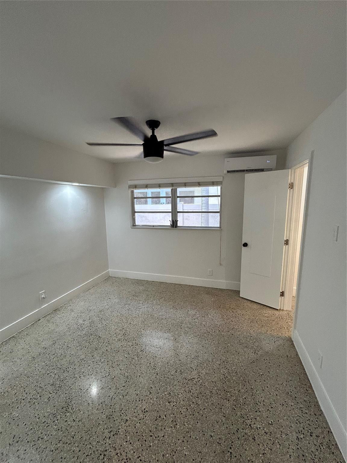 820 N Victoria Park Road # 4 — Photo 5