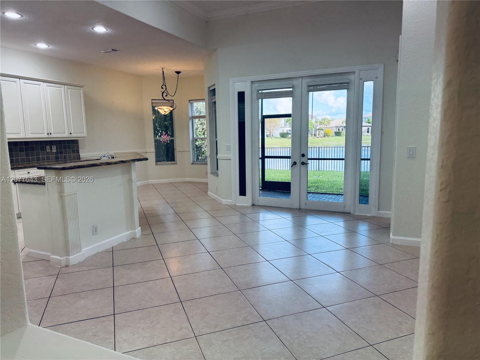 12400 NW 78th Mnr # 0 — Photo 3