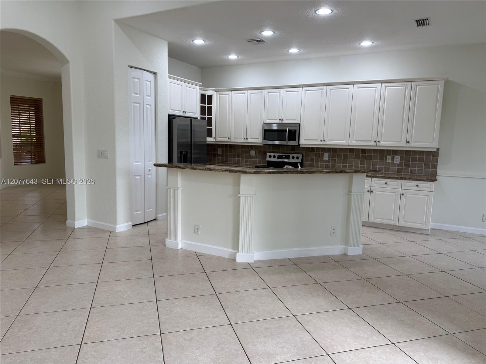 12400 NW 78th Mnr # 0 — Photo 4