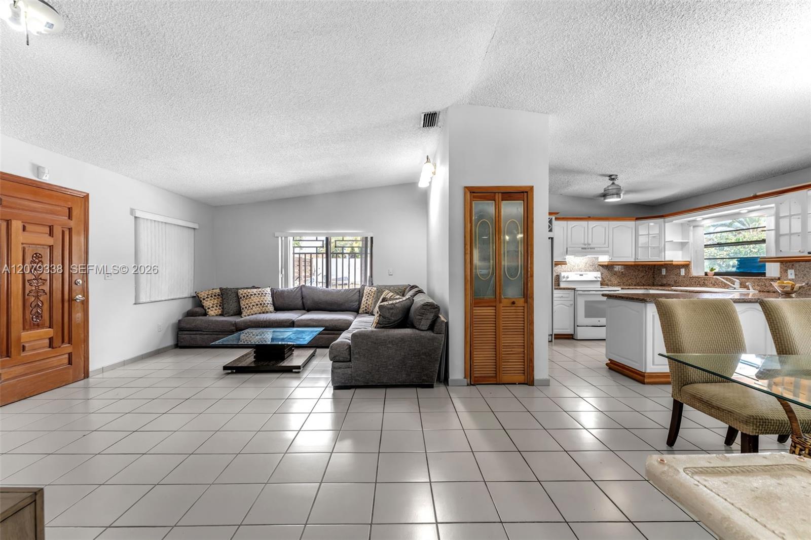 13706 SW 14th St — Photo 5